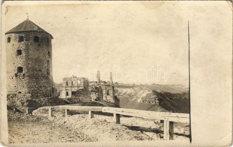 Skala-Podilska, Skala-Podolskaya; castle ruins. photo (EK)