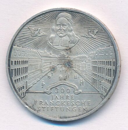 Németország 1998A 10M Ag 'Hall-i Francke Alapítvány 300. évfordulója' T:1-,2 patina, ph Germany 1998A 10 Mark Ag '300th Anniversary of the Francke Foundations in Halle' C:AU,XF patina, edge error Krause KM#194