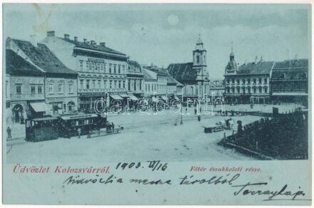 1903 Kolozsvár, Cluj; Fő tér északkeleti oldala, városi vasút, kisvasút, vonat a megállóban, este, Gergely Ferenc, Kiss Ernő üzlete, Európa kávéház / main square, cafe, shops, urban railway, train, night