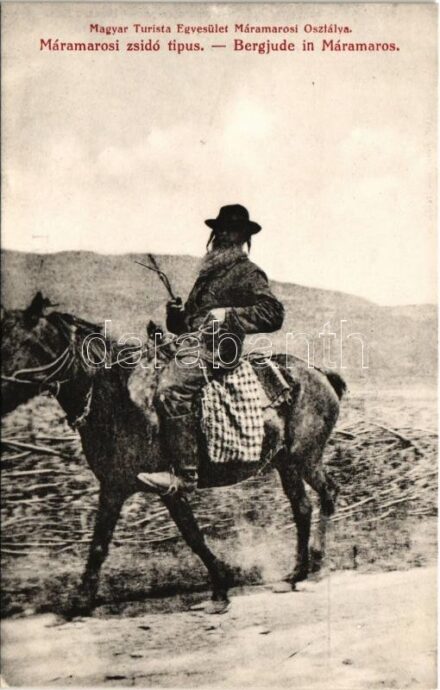 Máramarosi zsidó típus. Magyar Turista Egyesület Máramarosi Osztálya. Judaika, Dr. Faur felvétele, Benkő Miklós kiadása / Jewish man from Maramrues. Judaica