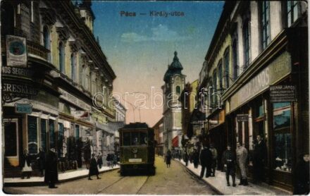 1917 Pécs, Király utca, Főpályaudvar felé közlekedő villamos, Molnár János csemege és fűszerkereskedő, Balog György Kőbányai sörcsarnoka és Spiegel József cipész üzlete, megállóhely. Alt és Böhm kiadása (Rb)