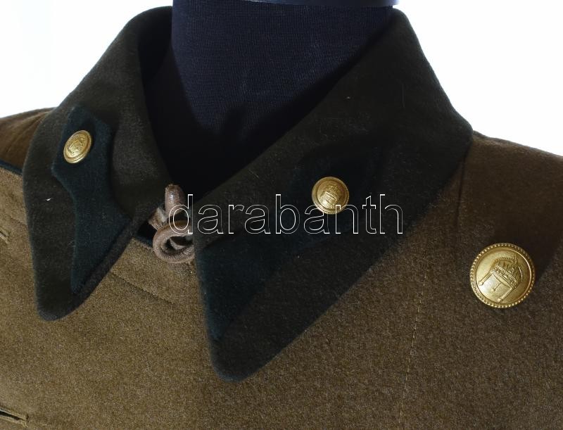 M. kir. honv. 1938M műszaki tiszti köpeny, hadnagyi rendfokozat jelzésekkel. megkímélt, szép állapotban. / Hungarian technical officer uniform, - Image 2
