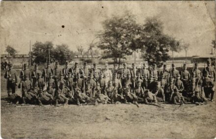 Osztrák-magyar katonai alakulat Zágrábnál, tehervonat a háttérben / K.u.k. military unit near Zagreb, cargo train in the background. photo (EK)