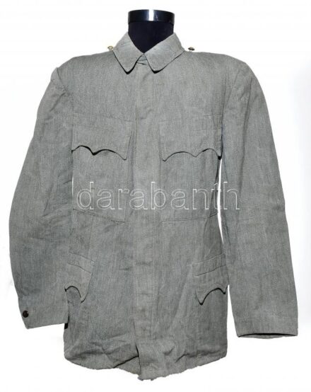 M. kir. honv. 1938M honvéd tiszti nyáíri zsávoly zubbony. , eredetileg műszaki hadnagyi rendfokozattal. megkímélt állapotban. / Hungarian officer summer uniform,