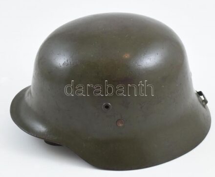 M. kir. honv. 1935M rohamsisak 1946-os 'Tildy-zöld' festéssel. Béléssel, kompletten, megkímélt állapotban, kissé kopott / Hungarian military helmet