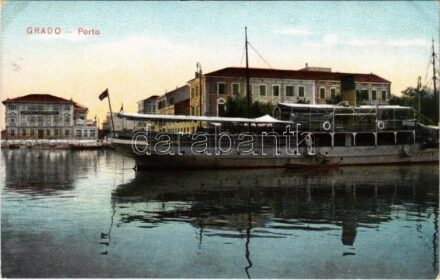 Grado, Porto, 'Trieste' steamship