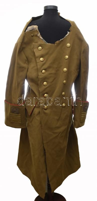 M. kir. honv. 1941M honvéd tábornoki köpeny, vezérezredesi rendfokozati jelzéssel, gallér nélkül. Sérült. / General's cloak