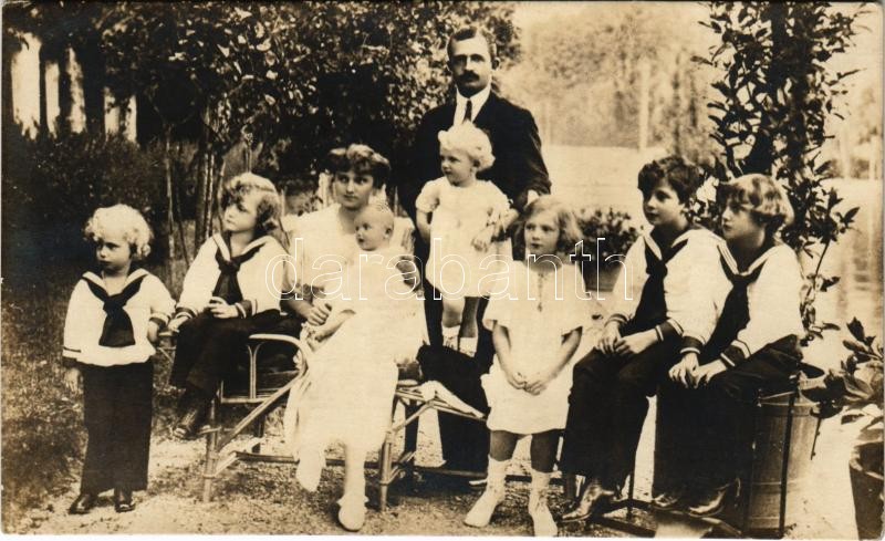 IV. Károly és Zita hét gyermekükkel / Charles I of Austria and Zita with their seven children. photo