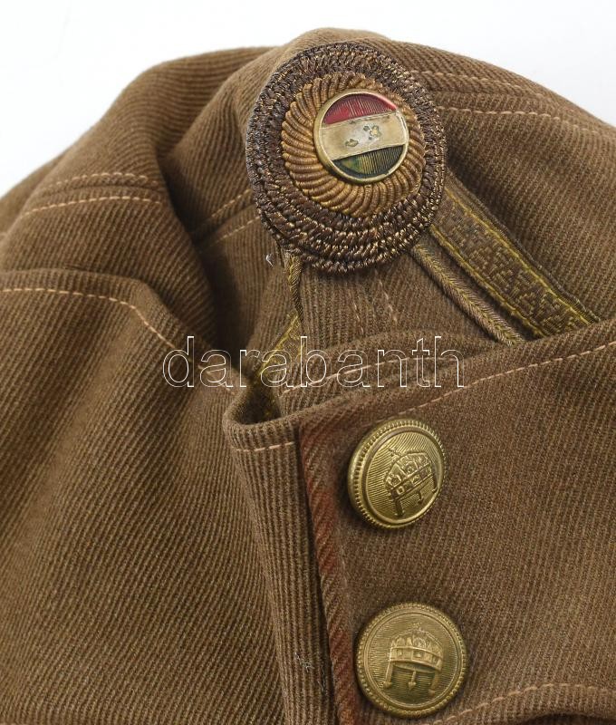 M. kir. honv. tábori sapka, vezérőrnagyi rendfokozattal. fekete bársony cserfalombbal, olajággal díszített topánnal. Misoga János Budapest, jelzett, kevés sérüléssel. / Military cap for major general ranking officer. Small damage. - Image 3