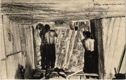 1930 Aknaszlatina, Akna Slatina, Slatinské Doly, Szolotvino, Solotvyno; Tárna nyitás, bányászok munka közben, belső / razení stoly. Foto Szerencsy / miners opening the mine, interior