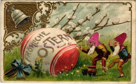 1904 Fröhliche Ostern / Dombornyomott szecessziós húsvét üdvözlőlap, törpék tojást festenek / Easter greeting, dwarves painting an egg. Art Nouveau, embossed litho silk card (EK)