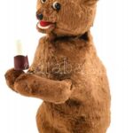 Csörgős maci mozgó játék figura kulcs nélkül 24 cm