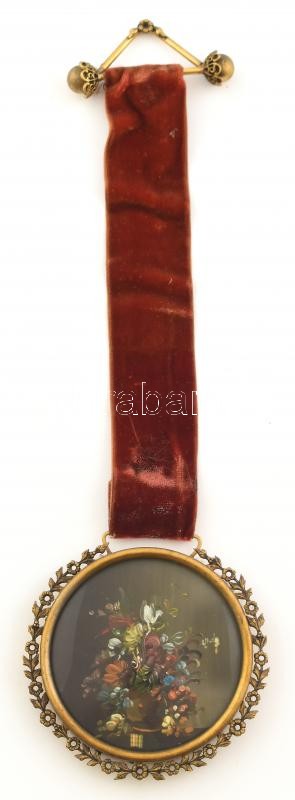 Dísz: bársony szalagon miniatűr virágcsendélet (olaj, karton) réz keretben 30 cm, d: 9 cm