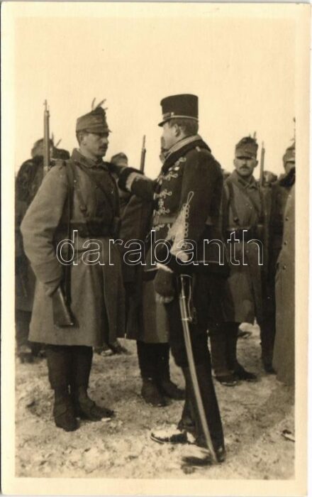 1915 IV. Károly király katonákkal az orosz-lengyelországi fronton / Thronfolger Erzh. Karl Josef IV an d. Front russische-Polen / Charles I of Austria with soldiers in the front of Russian-Poland. Photographie-Karte Kilophot