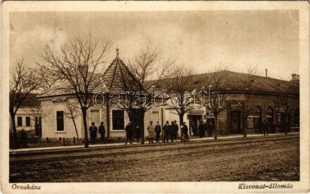 1944 Orosháza, Kisvonat vasútállomás, Piactéri kisvasút megállóhely, Daubner cukrászda. Hajdú János fényképész kiadása (EK)