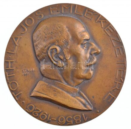 Kisfaludi Stróbl Zsigmond (1884-1975) 1931. 'Tóth Lajos emlékezetére 1856-1926 / Erzsébet Egyetem Tudományos Egyesülete - A magyar orvostudományért' kétoldalas Br emlékérem (70mm) T:1- patina Hungary 1931. 'In memory of Lajos Tóth