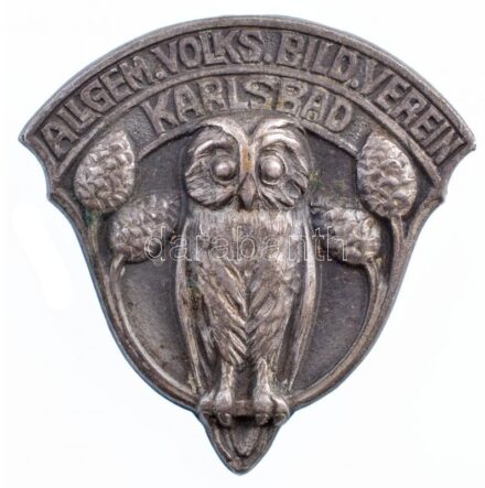 Csehország / történelmi tartomány ~1900. 'Általános Néptanító Egyesület Karlsbad' fém Schlaraffia lemezjelvény (30x30mm) T:1- / Bohemia ~1900. 'General People's Education Association (Allgemeine Volks. Bild. Verein Karlsbad)' metal