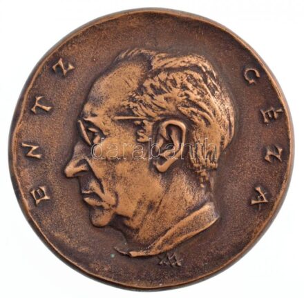 Madarassy Walter (1909-1994) ~1930. 'Entz Géza (biológus)' kétoldalas Br emlékérem (~80mm) T:1- kis patina Hungary ~1930. 'Entz Géza (biologist)' two-sided Br commemorative medallion. Sign.:Walter Madarassy (1909-1994) (~80mm) C:AU small
