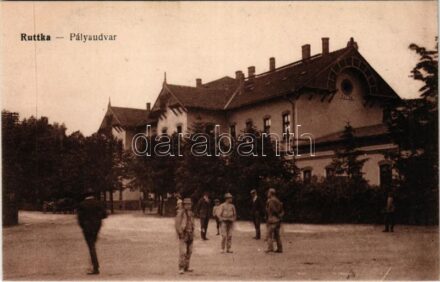 Ruttka, Vrútky; pályaudvar, vasútállomás. Vasúti levelezőlapárusítás / railway station