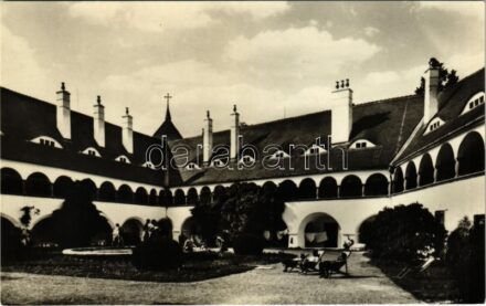 Kistapolcsány, Topolcianky; Zotavovna ROH / üdülő (kastély) / holiday resort (castle)