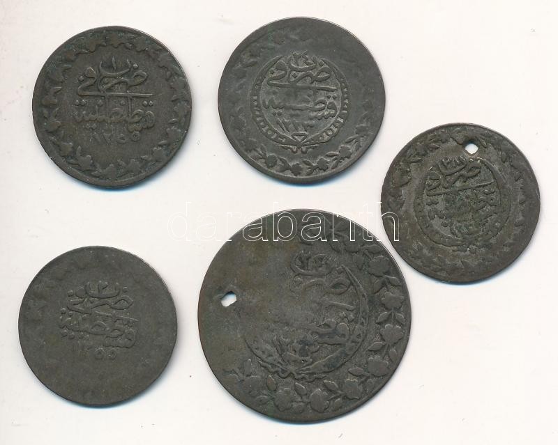 5 db vegyes, 19. századi Oszmán Birodalom Ag érme, közte 1831. 1k Ag 'II. Mahmud' T:2-,3 patina, lyuk 5pcs of mixed 19th century Ottoman Empire Ag coin, in it 1831. 1 Kurus Ag 'Mahmud II' C:VF,F patina, holed - Image 2