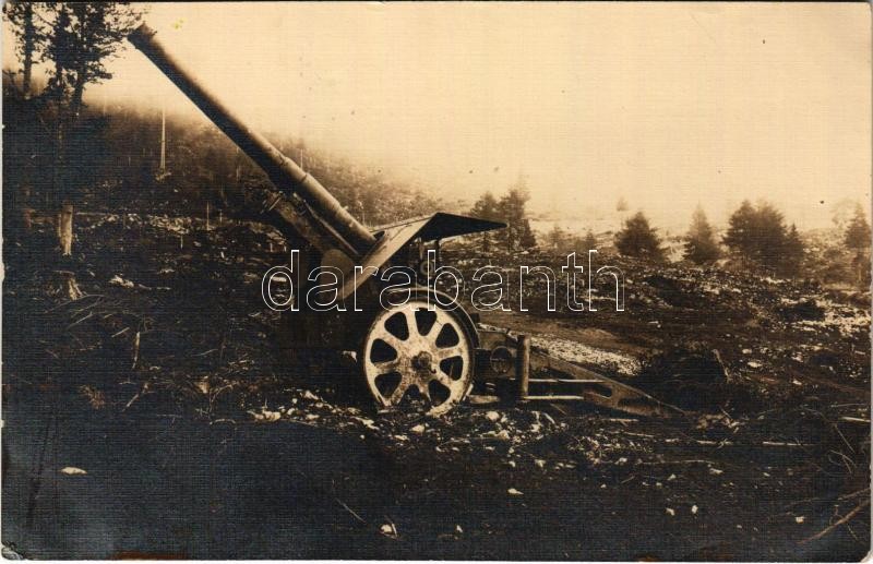 Első világháborús osztrák-magyar légvédelmi ágyú / WWI K.u.k. military air defense cannon. photo (apró lyuk / tiny pinhole)