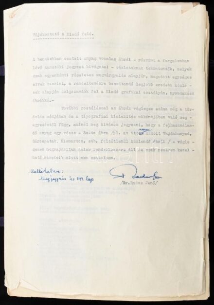Rados Jenő: A magyarországi építészet története. Ábraanyag. Vonalas ábrák. 44253. sz. egyetemi tankönyv kézirata. (Bp., cca 1960), 5 p. + 141 oldalnyi ábra. Rados Jenő (1885-1992) építész a kiadó részére címzett
