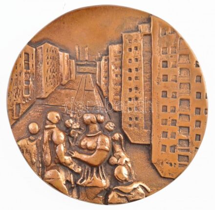 ~1970-1980. 'XX. Kerületi Tanács - Társadalmi munkáért' kétoldalas, öntött bronz emlékplakett (96mm) T:1-