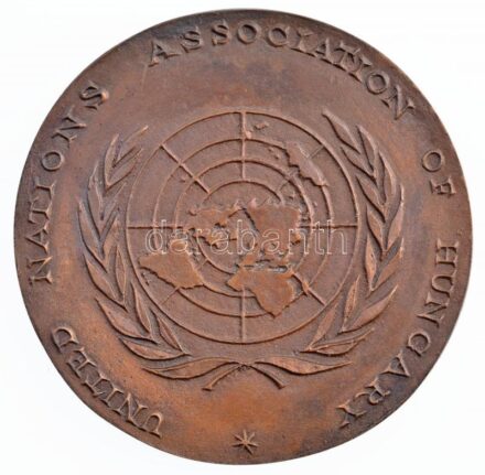 Lebó Ferenc (1960-) 'Béke, fejlődés, együttműködés / United Nations Association of Hungary' Br emlékérem eredeti tokban (106mm) T:2