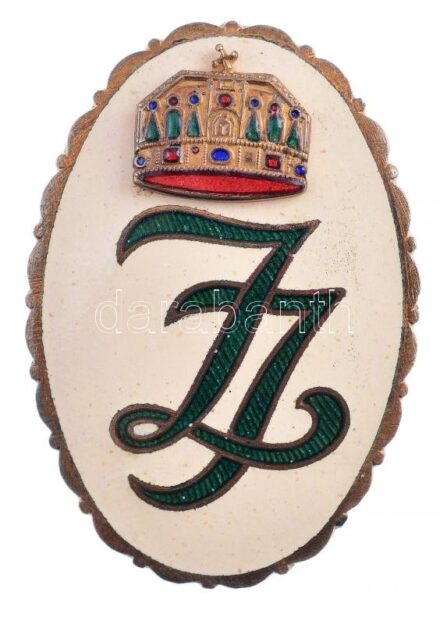 ~1930-1940. 'Zrínyi Iskola' zománcozott, aranyozott jelvény (24x35mm) T:1- / Hungary ~1930-1940. 'Zrínyi School' enamelled, gilt badge (24x35mm) C:AU
