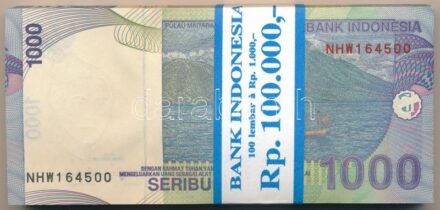 Indonézia 2013. 1000R (100x) eredeti banki kötegelővel, sorszámkövetők T:I,I- Indonesia 2013. 1000 Rupiah (100x) with wrapper, consecutive serials C:UNC,AU Krause P#141