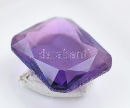 Szintetikus korund, lila, 6,92 ct