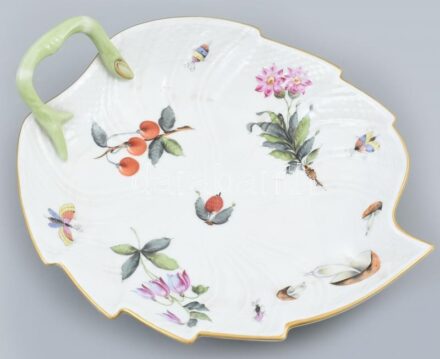 Herendi BFR (BOUQUET de FRUITS) gyümölcs mintás nagy leveles kínáló, jelzett, kopásnyomokkal. 24x20x6,5cm