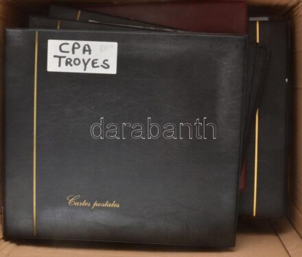8 db jó minőségű nagy méretű műbőr képeslapalbum dobozban / 8 big sized postcard albums in good condition in a box