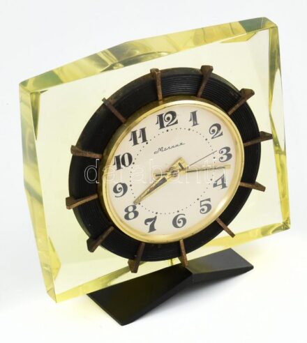 Szovjet asztali óra, plexi, mechanikus szerkezettel, kopott, működik, m: 14cm