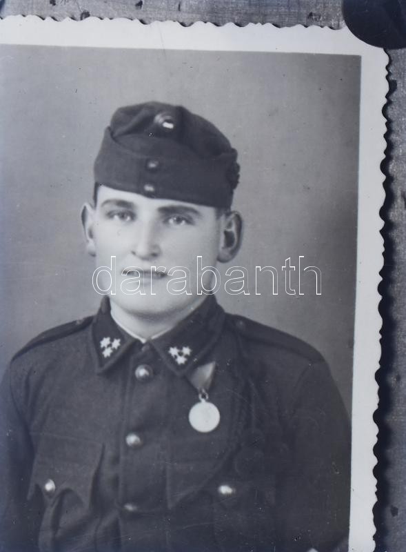 cca 1920-1940 Katonaportrék a Horthy-korszakból (közte színezettek, sérült is), 20 db negatív üveglemezen, 9x6 cm körül - Image 4