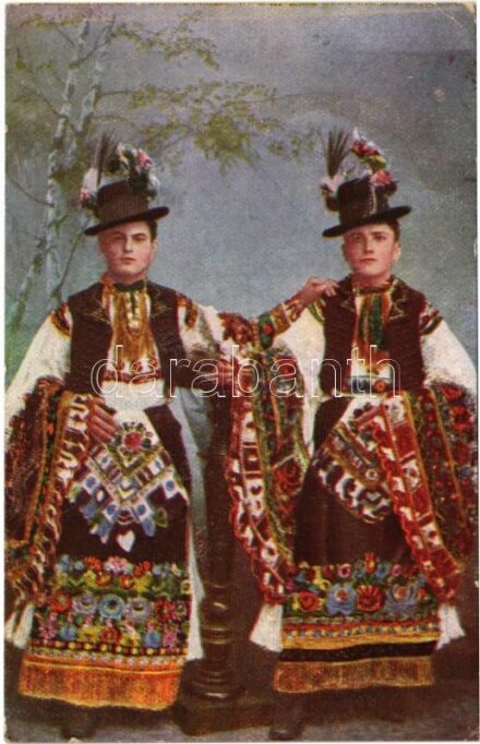 1917 Mezőkövesdi népviselet, matyó legények (EK)