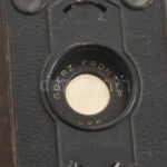 cca 1950 Zeiss Ikon Box Tengor 6x9 cm rollfilmes kamera, Goerz Frontar objektívvel, eredeti bőr tokjával, kissé sérült, kopott, 8x6x5 cm - Image 2