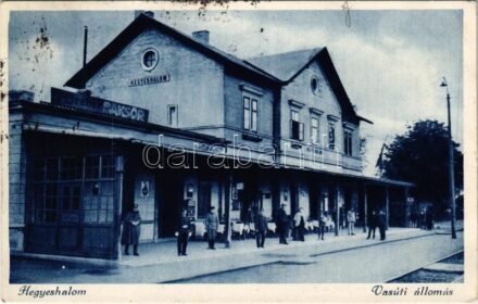 1931 Hegyeshalom, Vasútállomás, vasutasok, Dreher baksör + 'BRUCKNEUDORF - BUDAPEST 13 B' vasúti mozgóposta bélyegző (EK)