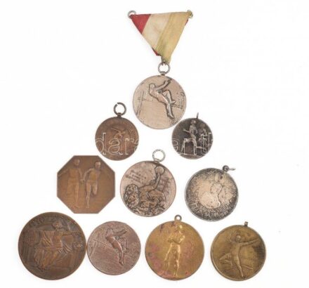~1910-1940. 10db Br atlétikai emlék-és díjérem tétel, egy részük füllel, gravírozva, az egyik (nem eredeti) mellszalagon (10db/9xklf) T:2,2- patina, karc