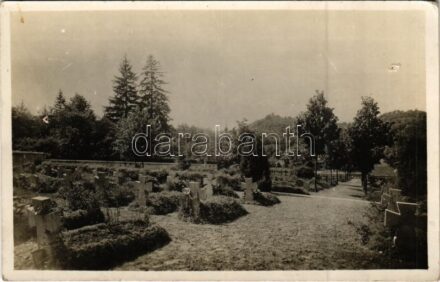 1932 Brassó, Kronstadt, Brasov; Heldenfriedhof 'Auf der Schützenwiese' / Hősi temető / military cemetery. photo (lyukak / pinholes)