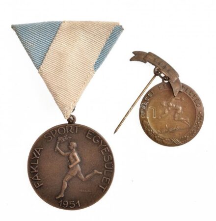 Törzsök Károly (1906-1964) 1951. 'Fáklya Sport Egyesület 1951 / Spartakiád 1953. III.' kétoldalas Br díjérem mellszalagon, hátoldalán gravírozva (39mm) + 1955. 'Falusi Spartakiád' fém jelvény (~43x30mm) T:2 patina