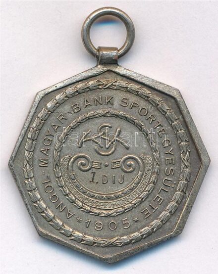 ~1905. 'Angol-Magyar Bank Sportegyesülete 1905 - I. díj' kétoldalas Br díjérem füllel (33mm) T:2 patina