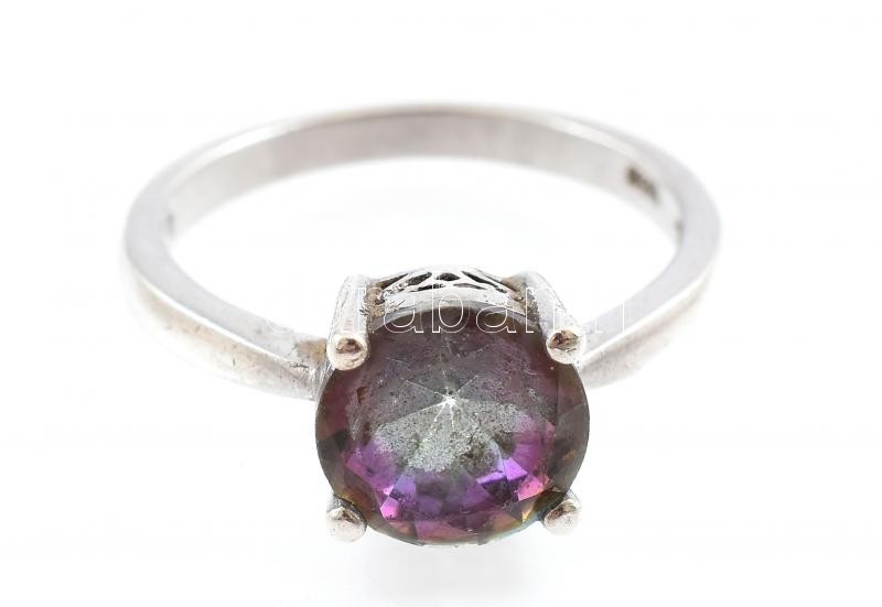 Ezüst(Ag) szoliter köves gyűrű, jelzett, méret: 56, bruttó: 2,7 g