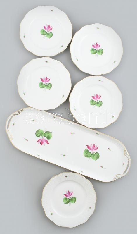 Herendi virág mintás 5 személyes szendvicses készlet. Kézzel festett, jelzett, kopott, egyik tányér repedt. d: 20 cm, 50x17,5 cm