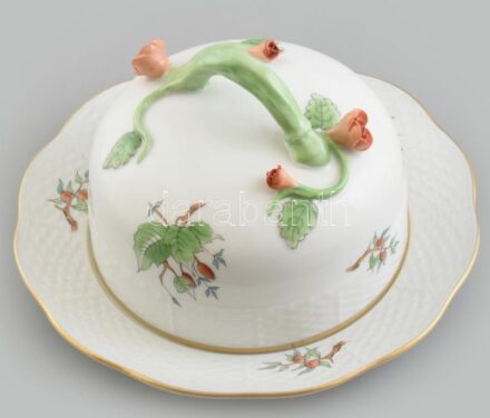 Herendi csipkebogyó mintás vajtartó. Kézzel festett, jelzett, hibátlan. d: 19 cm, m: 12 cm
