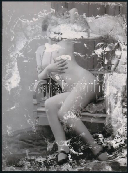 cca 1928 Akt gyöngysorral, jelzés nélküli mai nagyítás, 24x18 cm