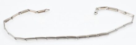 Ezüst(Ag) glídes masszív nyaklánc, jelzett, h: 42 cm, nettó: 21,8 g