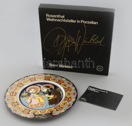 Rosenthal porcelán fali dísztányér, Bjorn Wiinblad által tervezett mintával, 1982 karácsony, limitált kiadás. Matricás, jelzett, hibátlan, d: 29 cm. Eredeti dobozában.