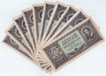 1946. 10.000.000MP (10x) T:III,III- Adamo P32